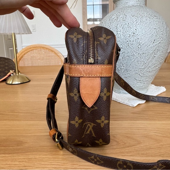✅AUTHENTIC✅LOUIS VUITTON Compiegne GM Crossbody bag - Picture 8 of 12